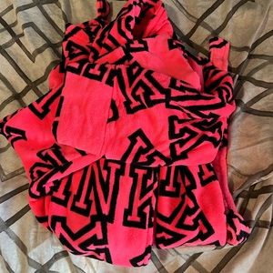 RARE BRIGHT PINK Victorias Secret bath robe womens